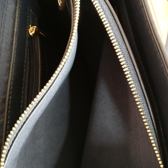 Navy Three Pocket Faux Leather Crossbody Purse - Picture 5 of 11